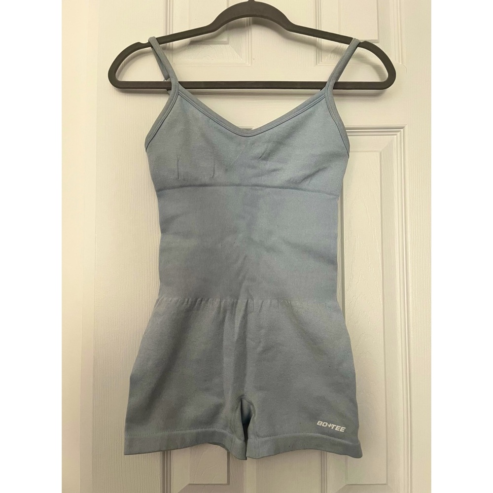 Bo & Tee light blue workout jumpsuit sz xs